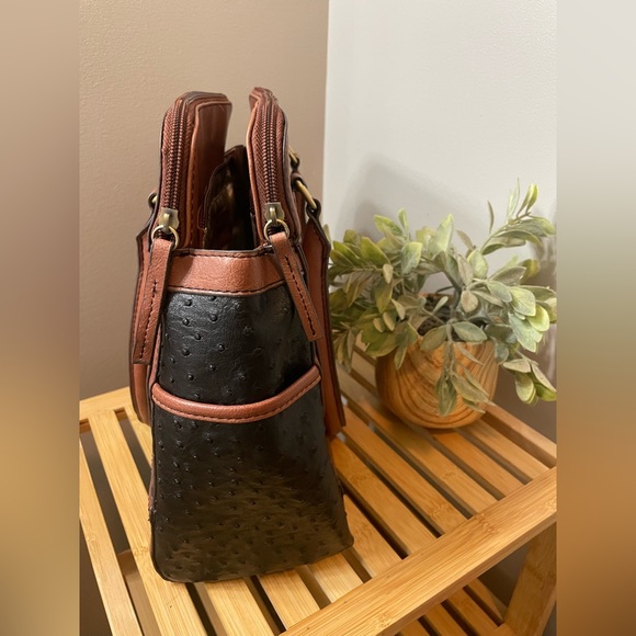 Mondani New York Two-Tone Ostrich Purse - Picture 5 of 9